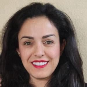 SharpVision customer Sarah, sharing her experience with the daily vision support supplement